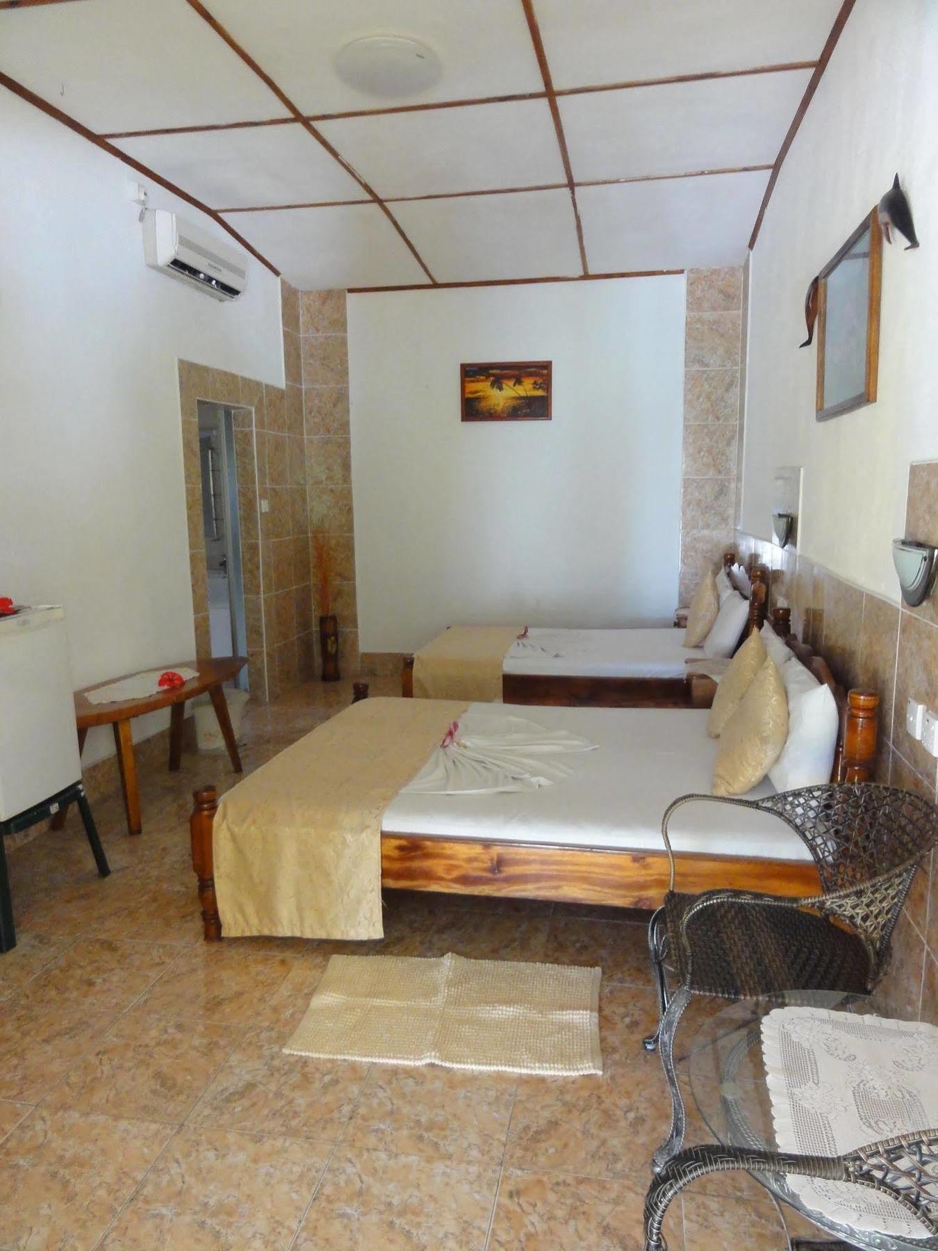 Rising Sun Guest House La Digue Eksteriør billede